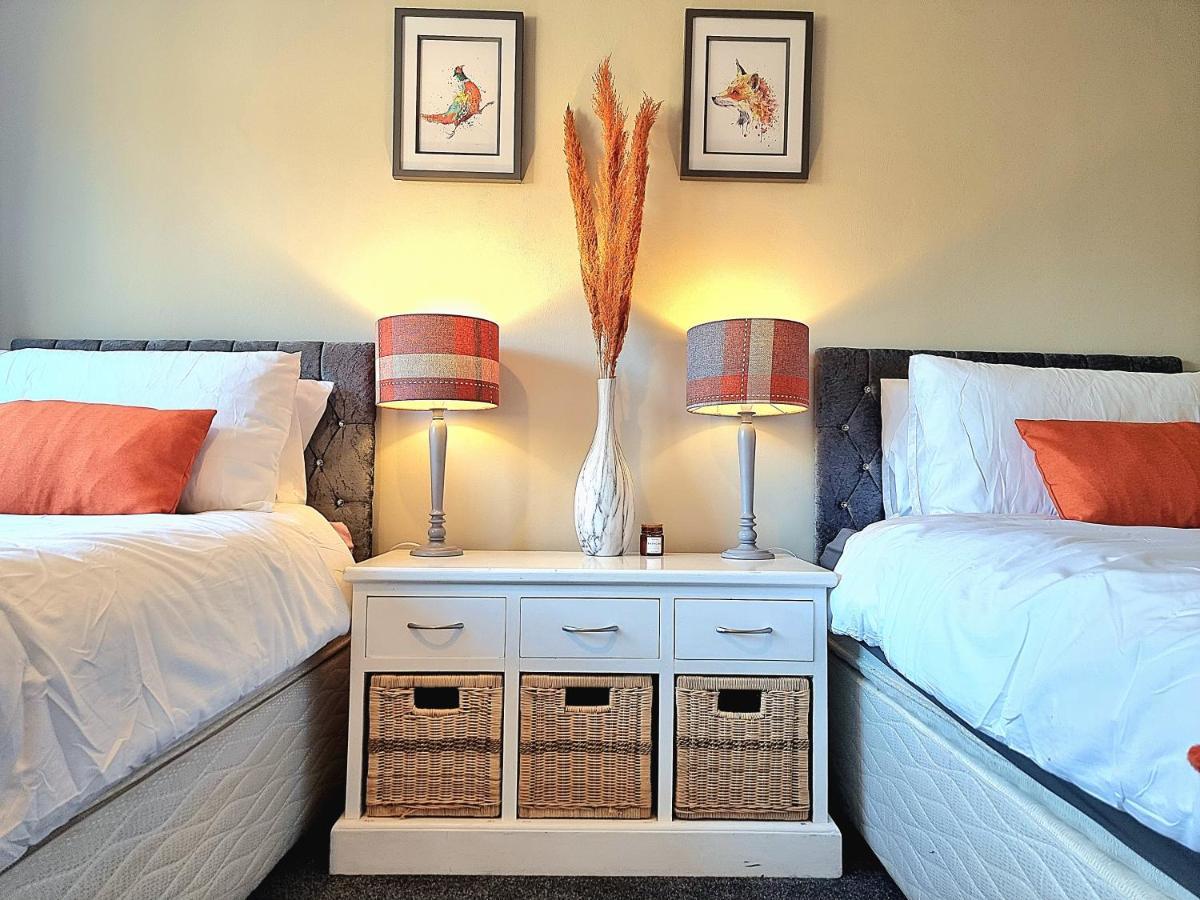Stag Manor Hot Tub Retreat Near Peak District Holiday home
