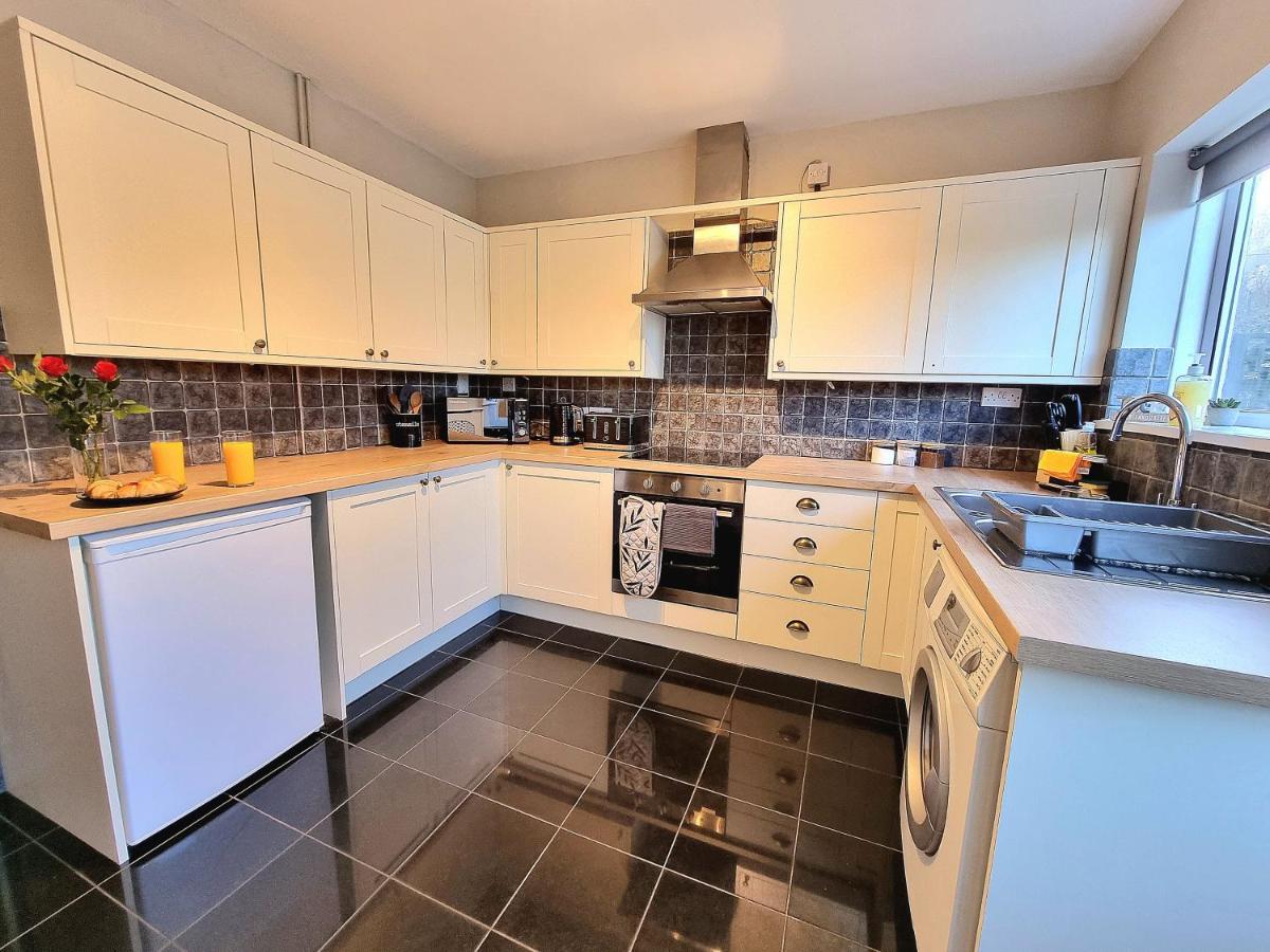 Stag Manor Hot Tub Retreat Near Peak District Holiday home Crich