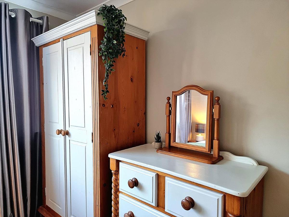 Stag Manor Hot Tub Retreat Near Peak District Holiday home